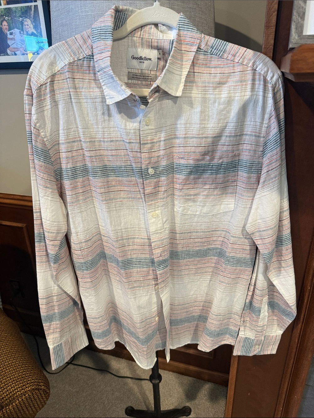 Goodfellow & Co White Button-Down Shirt with Pink & Blue Stripes Mens medium